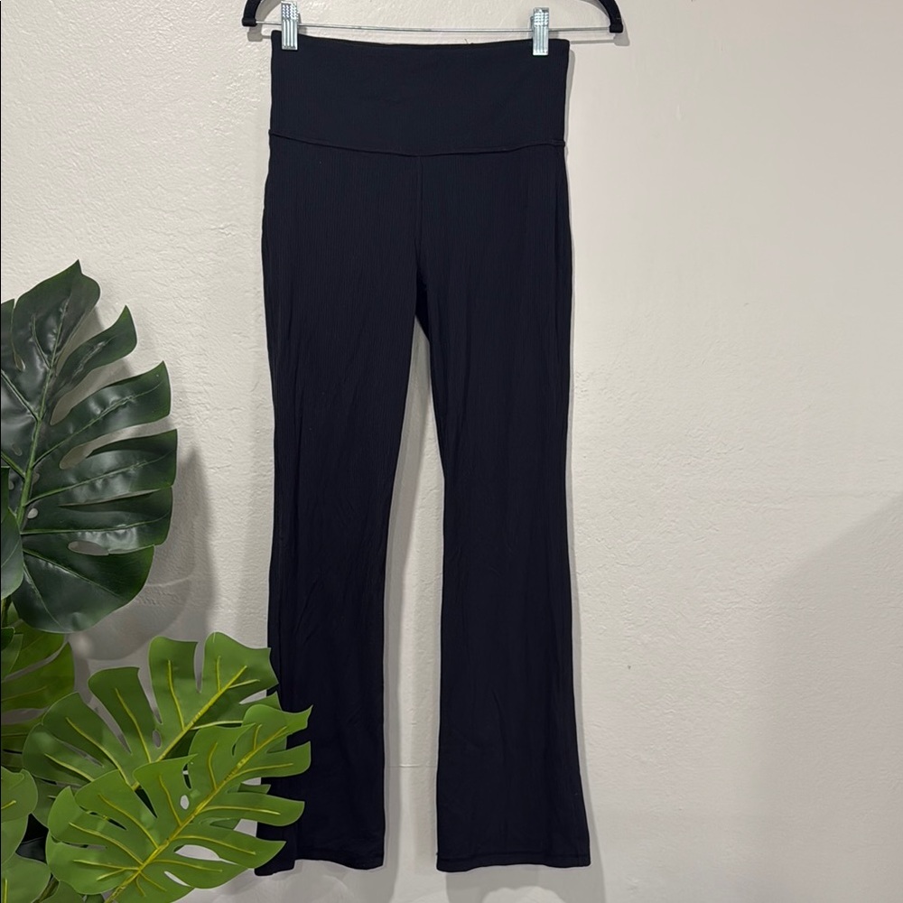 Crz yoga ribbed flare yoga pants